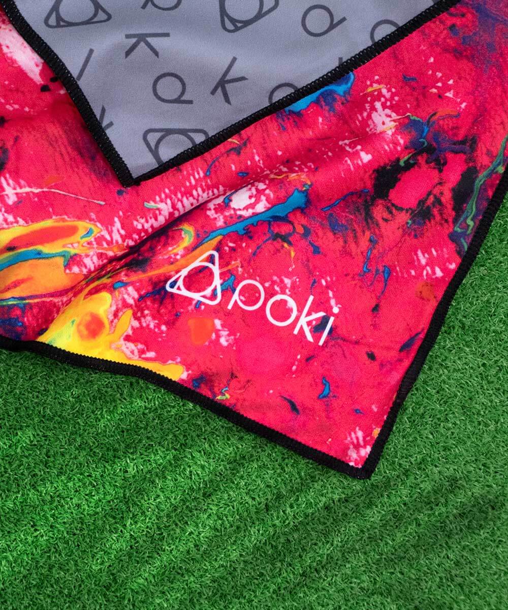 Vivid POKI快乾運動毛巾，展現亮麗圖案，適合戶外活動，一套兩款設計。