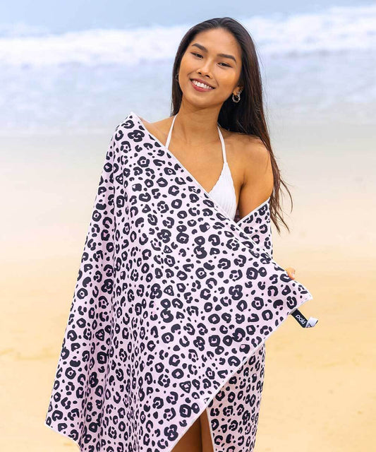 時尚豹紋便攜快乾毛巾，適合海灘和戶外活動，柔軟舒適，吸水性強