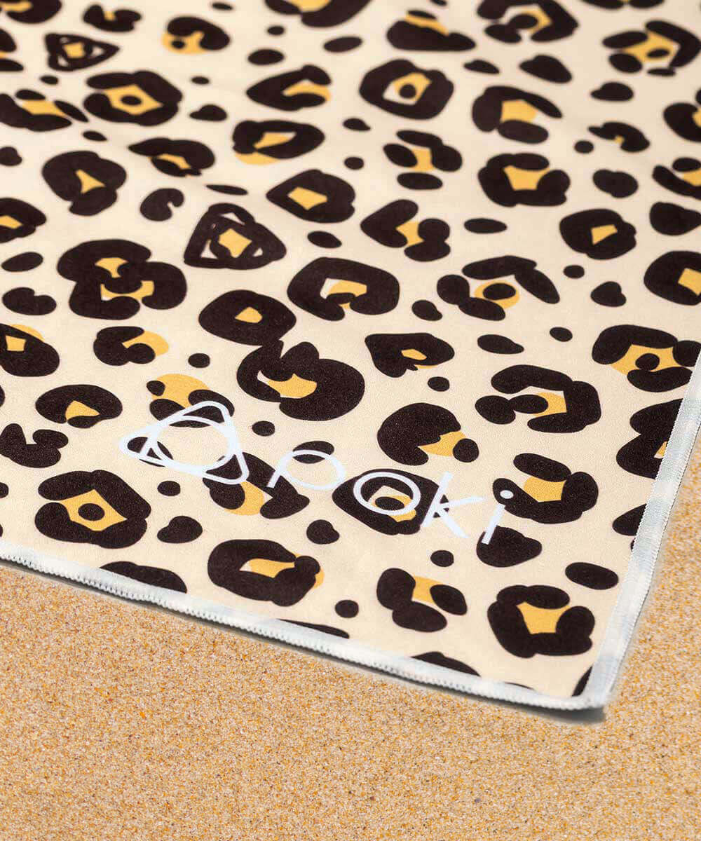 豹紋快乾多用途毛巾，POKI設計，輕便吸水，適合戶外活動，旅行使用。